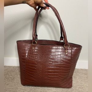 Brown tote